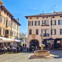 Aperitivo in piazzetta