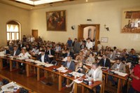 Nuovo regolamento polizia municipale, stretta su accattonaggio e via libera al «Daspo»