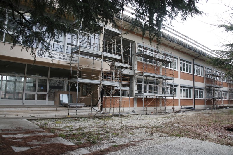 Scuola IV Novembre, ripartono i lavori