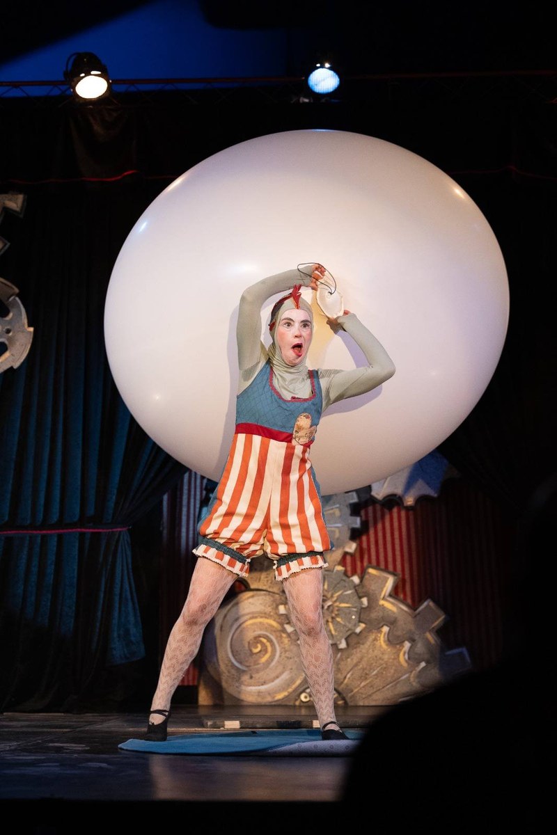 Circo Patuf presenta "LAPSO: un viaggio relativo"