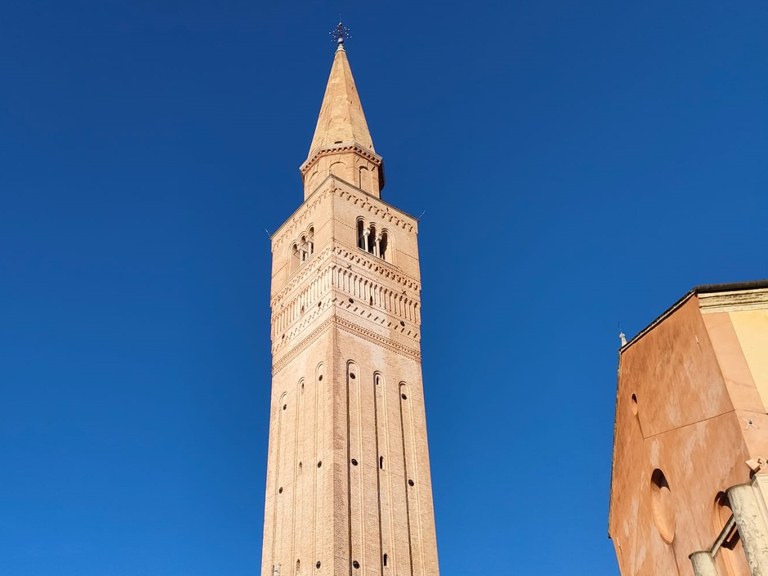 Presentazione alla città del campanile restaurato alla presenza delle autorità e del Vescovo S.E. Giuseppe Pellegrini, vescovo di Concordia-Pordenone.