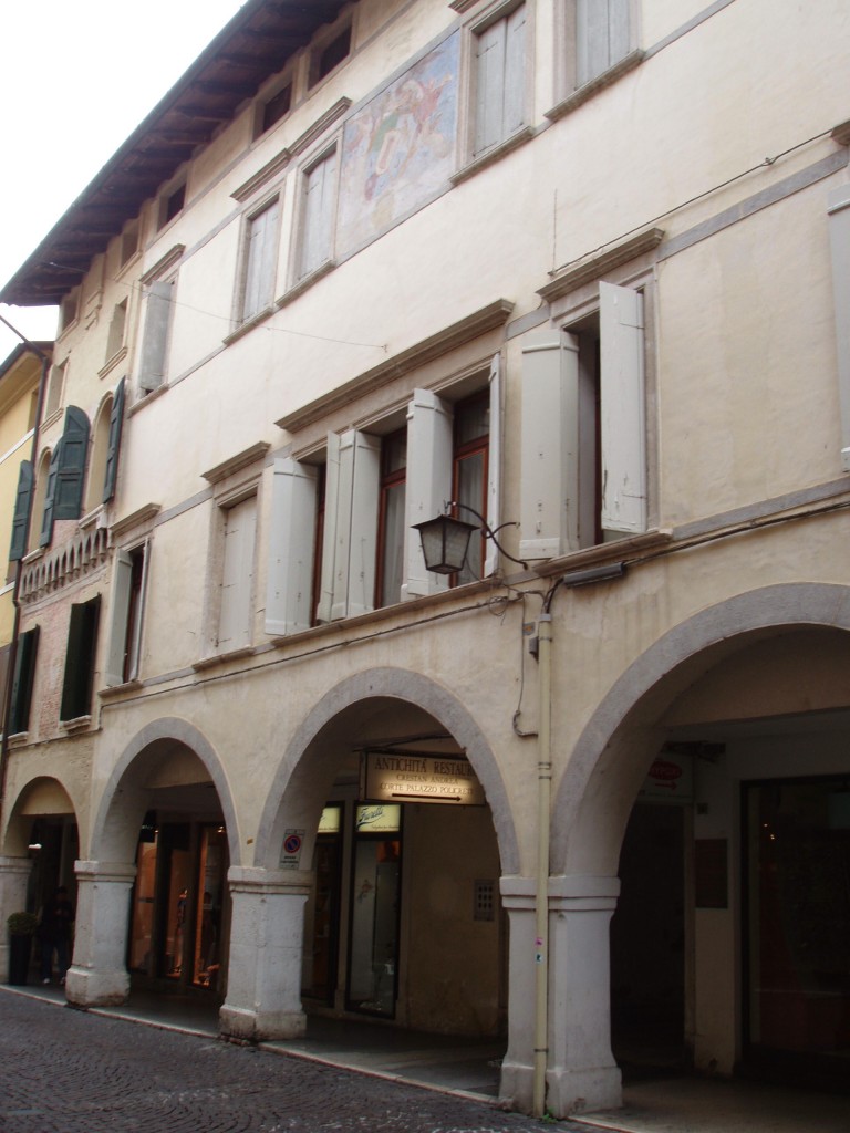 Palazzo Popaite-Torriani Policreti