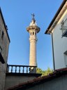 Prospettive geometriche su cielo azzurro: il campanile di San Giorgio Foto di Ann Hutchinson @ann.zaccaria  (5/10/2023)