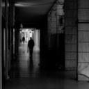 Sotto i portici del centro Foto di Lucio Bertoia @luciobertoia_foto (07/11/2022)