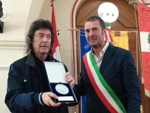 Steve Hackett_foto.jpg
