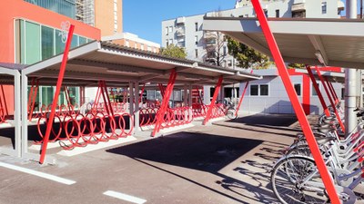 Nuovo parcheggio per le biciclette in stazione