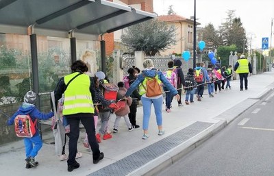 Pedibus: ripartono i percorsi a piedi casa-scuola