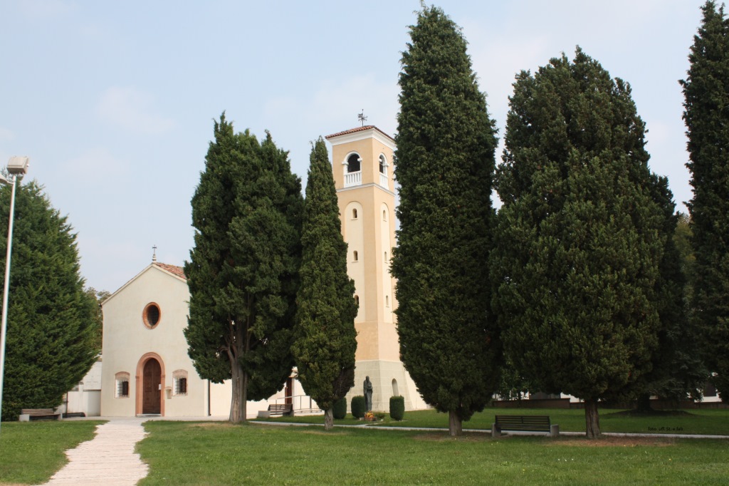 Foto  Chiesa di San Ulderico a Villanova