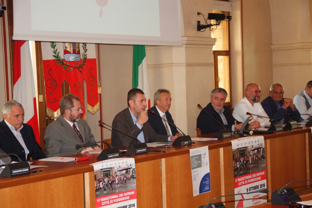 Foto Conferenza stampa Il tavolo dei relatori