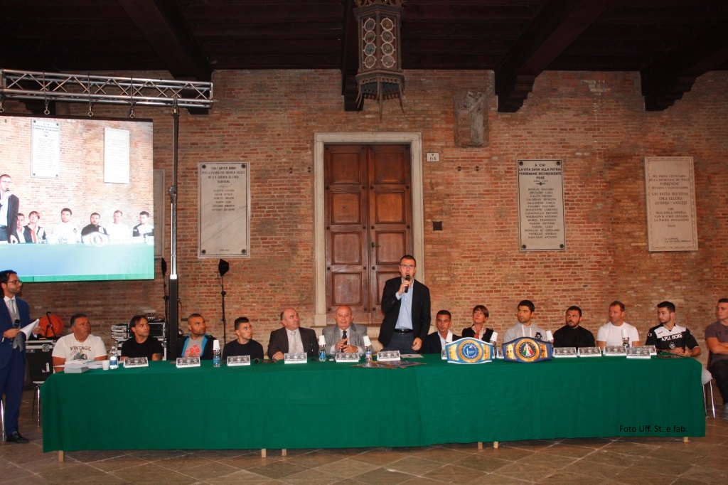 Foto Conferenza stampa nella Loggia comunale