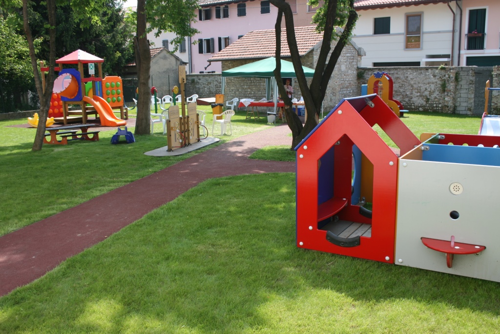 Foto  Parco giochi   all'Aquilone di via G Cantore