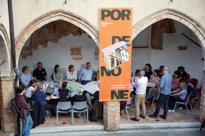 Tavolo di lavoro