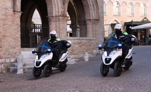 Polizia  Locale  ScooterB21 042.jpg