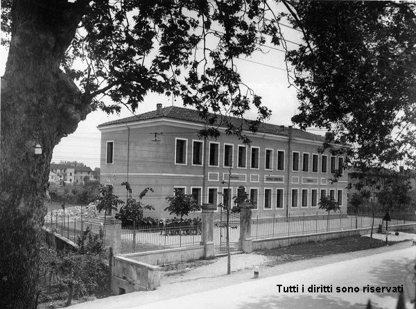 Le scuole elementari di Borgo Meduna - anni '40