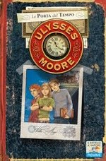 Copertina del libro. Clicca per verificare la disponibilità del libro nel catalogo della biblioteca Copertina del libro "Ulysses Moore. Il libro delle porte" di Manlio Castagna