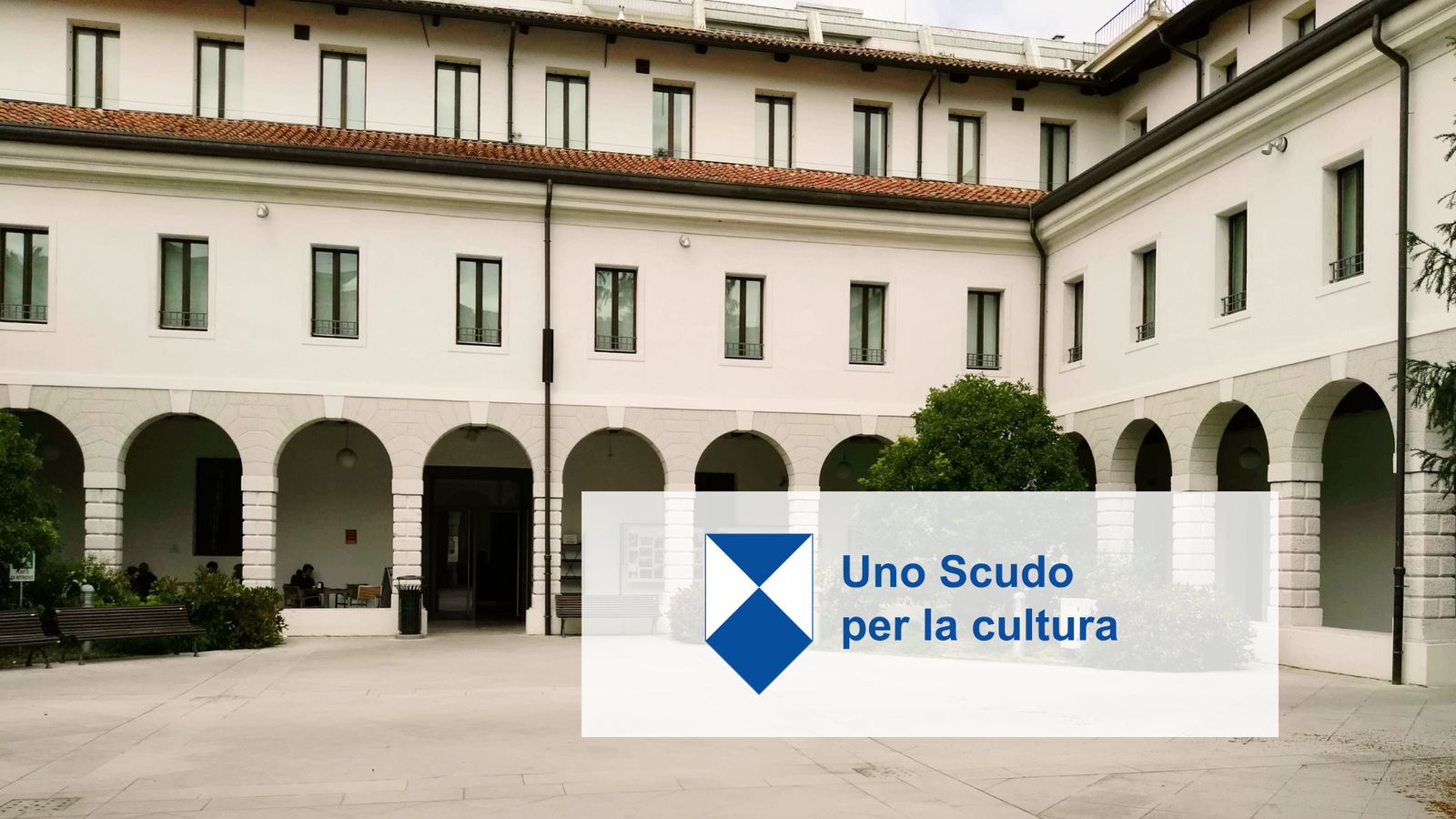 SCUDO BLU BIBLIOTECA EDIFICIO.png