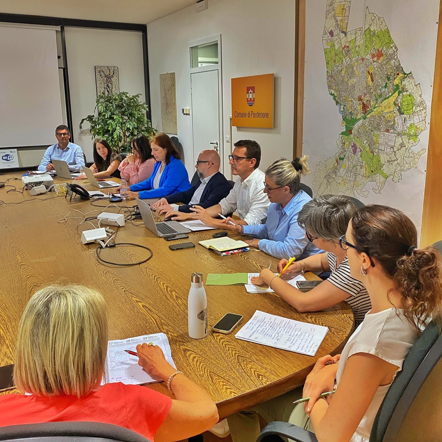 Foto riunione della cabina di regia